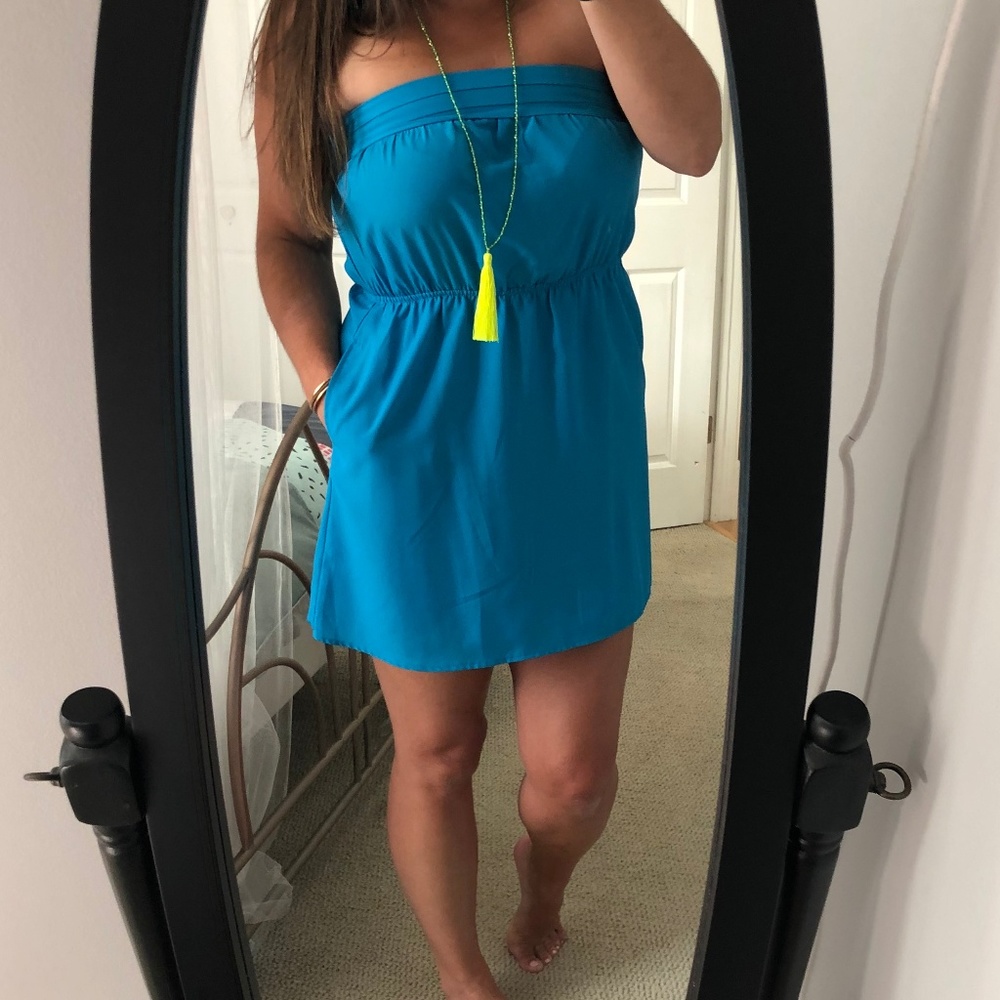 Strapless Aqua Dress w/ Pockets - Sz M - EUC 👗